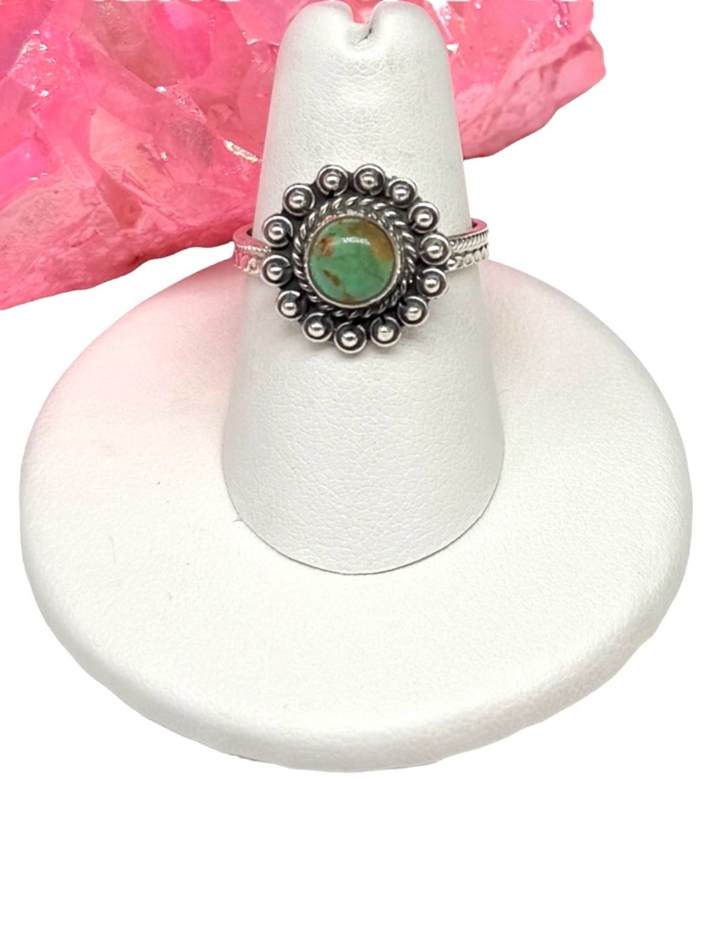 Arizona Mohave Turquoise Flower Shaped Ring Size 7 Solid 925 Sterling Silver